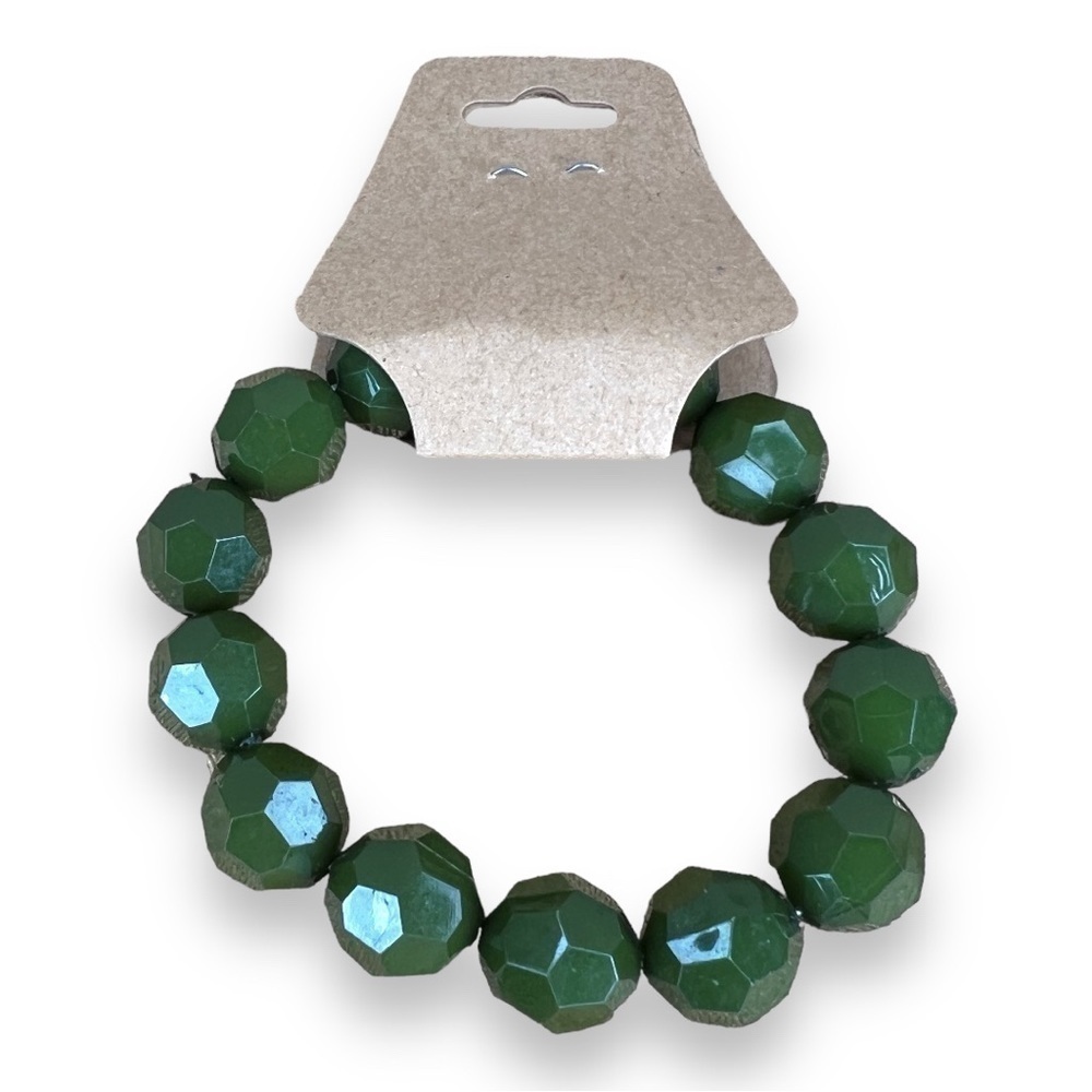 GREEN BEADED BRACELET STRETCHY CASUAL  BOHO BOHEMIAN TIKI VACATION